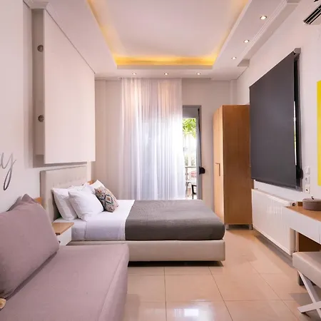 Apartment Muses Studios *
